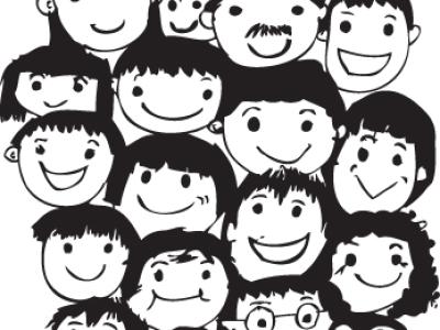 Glade børne ansigter der smiler