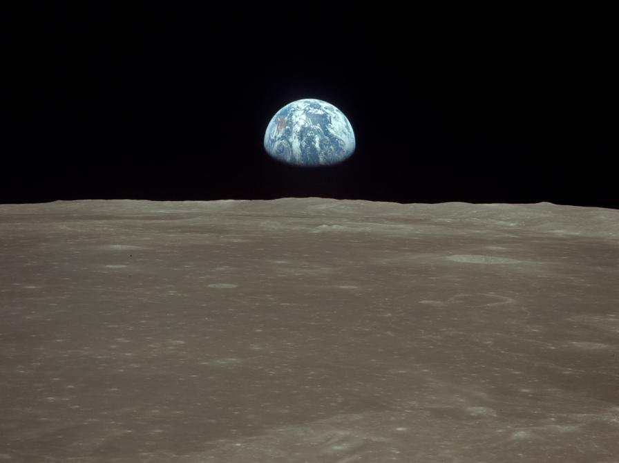 Jorden står op set fra Apollo 11
